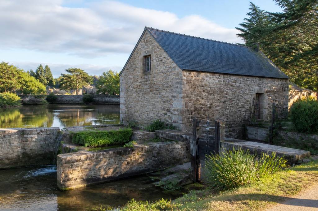 Les moulins à marée en Bretagne : histoire, fonctionnement et patrimoine vivant en pays de Locmariaquer